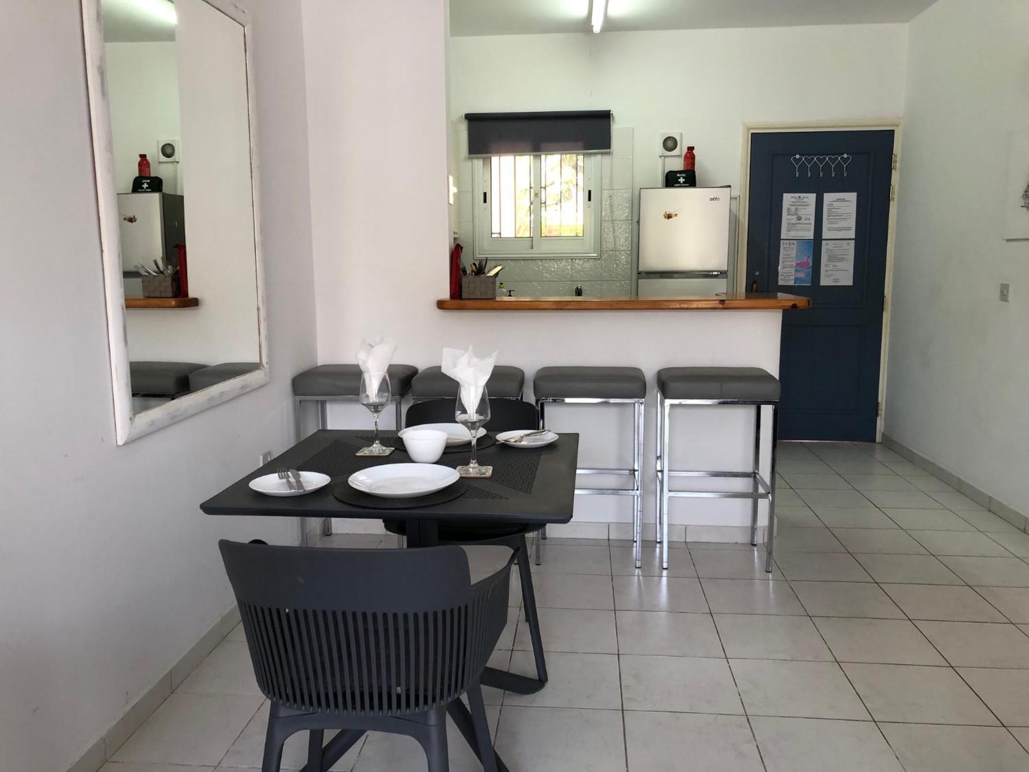 Stylish 1 Bedroom Apartment In Limnaria Gardens Paphos 外观 照片